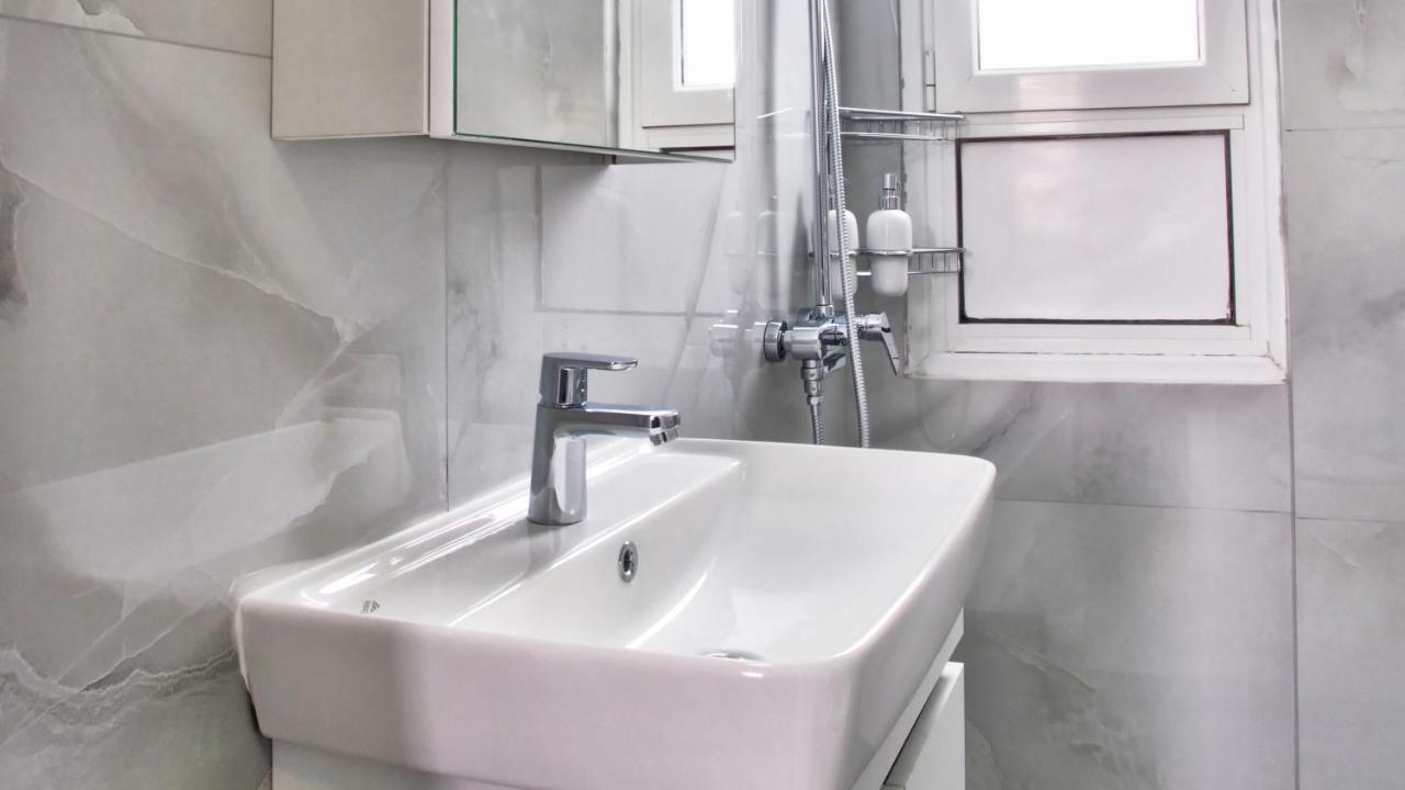 Heart-Warming Eleni Apartment In Corfu Town מראה חיצוני תמונה