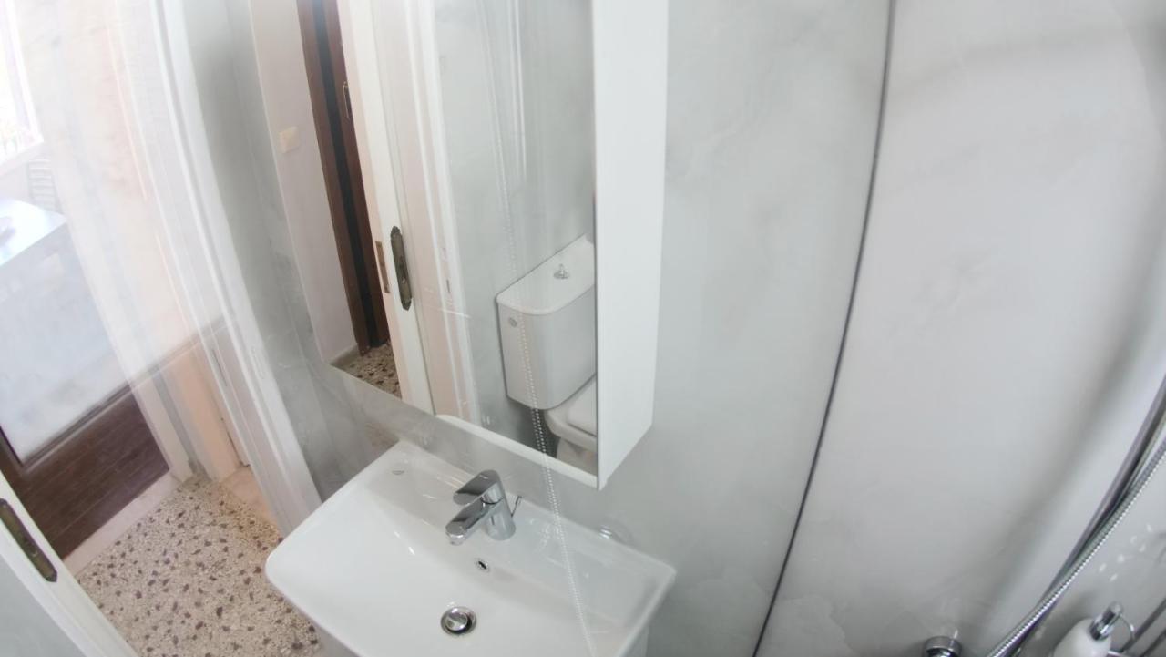 Heart-Warming Eleni Apartment In Corfu Town מראה חיצוני תמונה