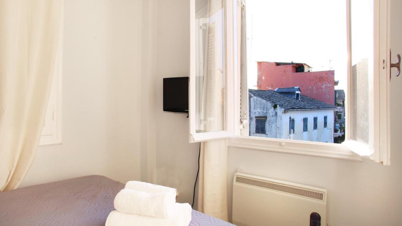 Heart-Warming Eleni Apartment In Corfu Town מראה חיצוני תמונה